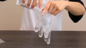 Găng tay nilong sử dụng 1 lần Hộp 200 cài và 100 cái Bao tay nilong loại mới giày hơn dai hơn Găng tay sử dụng cho phòng bếp