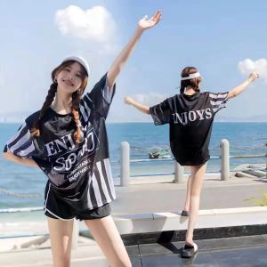 New 2025 Womens Three-Piece Swimsuit Conservative Belly Covering Hot Spring Swimwear Slimming Design round Neckline Sporty