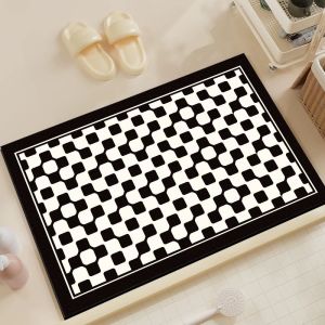 VIKAMA Modern Geometric Bath Mat - Black & White Wavy Checkered Non-Slip Absorbent Rug for Bathroom Shower & Contemporary Decor