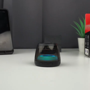 ลำโพงบลูทูธแม่เหล็กใหม่ ลำโพงพกพาไร้สายสำหรับกลางแจ้ง ลำโพงขนาดเล็กพร้อมไฟ RGB บรรยากาศ ลำโพงบลูทูธขนาดเล็ก