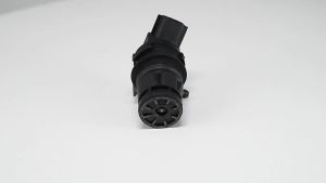 Windshield Washer Motor Pump for TOYOTA VIOS COROLLA ALTIS FORTUNER CAMRY MAZDA 2 3