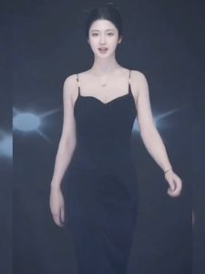 ชุดเดรสกระโปรงหางปลาสีดำเซ็กซี่ 2024 ชุดเดรสใหม่ฤดูร้อน เสื้อผ้าผู้หญิง