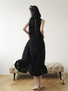 Black Feathery Fish Tail Sleeveless Casual Dress Womens Loose Midi Skirt round Neck Zipper Closure A-Line Silhouette Summer Dress