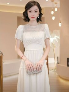 ชุดเดรสยาวทรงเข้ารูปสีขาวสไตล์ฝรั่งเศส สำหรับผู้หญิงในช่วงฤดูร้อน ชุดราตรียาวเอวสูงระดับไฮเอนด์ ชุดแฟชั่นสุดหรู