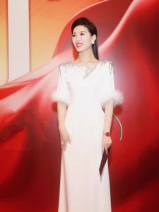 ชุดราตรีผู้หญิง ชุดยาว ชุดราตรีประดับลูกไม้ ชุดราตรีแบบเบาๆ ชุดการแสดง ชุดราตรีผู้หญิง ชุดราตรีผ้าโพลีเอสเตอร์