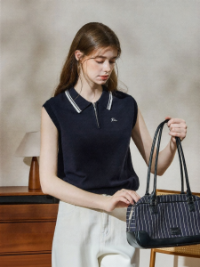 KUHNMARVIN | Áo Knit Không Tay Cổ Sọc Dập Nút Thêu Phù Hợp Để Lớp Trong Mùa Hè và Thu