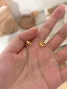 ต่างหูแบบหัวเข็มขัดรูปผีเสื้อ S925 ทองคำขาวสำหรับผู้หญิง ต่างหูแบบทันสมัย ​​ที่ไม่ต้องถอดออกเมื่อนอน