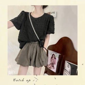 เสื้อผ้าแฟชั่น เสื้อยืดผู้หญิงคอกลมแขนสั้นมี4สีให้เลือกน่ารักมากแม่ ช้าหมดอดแน่นอนนะสาว