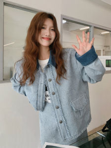 เสื้อแจ็คเก็ตสั้นสีน้ำเงินสไตล์วินเทจสำหรับผู้หญิง ฤดูใบไม้ร่วง 2025 ดีไซน์ใหม่ ขนาดเล็ก ดีไซน์เก๋ไก๋ ลำลอง แขนยาว ปกโปโล