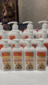 SAINT ROCHE Premium  Dog Shampoo 500ml