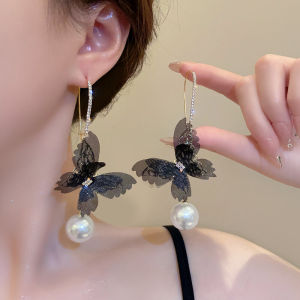 ต่างหูรูปผีเสื้อประดับมุกสไตล์ชาติพันธุ์สำหรับผู้หญิง เครื่องประดับแฟชั่นสำหรับใบหน้าสี่เหลี่ยมและกลม ต่างหูแบบใหม่ปี 2025