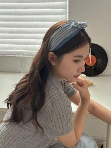 Versatile High Top Knot Hairband Womens Fashion Blue Striped Denim Hair Clip Face Slimming Trendy Hair Accessories