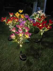 Outdoor Solar Simulated Flower Decor Lights Courtyard Decor Light Solar Flower Lights with 7 Orchid FlowersInground Lawn Lamp
