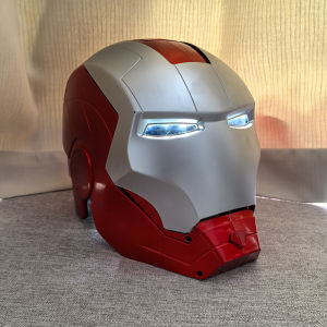 ในสต็อก Marvel Avengers Iron Man หมวกกันน็อกเด็กผู้ใหญ่รุ่นคอสเพลย์ 1:1 Light Led Ironman หน้ากาก Action Figure ของเล่นเด็กของขวัญ