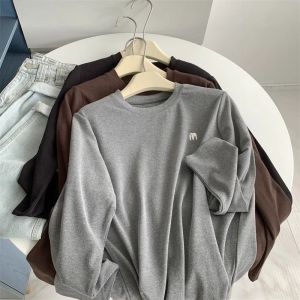 เสื้อยืดคอกลมแขนยาวผ้าขนแกะสองหน้าปักลายชีวิตประจำวันสไตล์เกาหลีสำหรับผู้หญิงในฤดูใบไม้ร่วงและฤดูหนาว