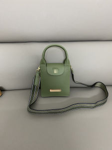 Mini hand-held tote bag casual crossbody bag versatile shoulder bag vertical light green and beige 2-color mobile phone bag