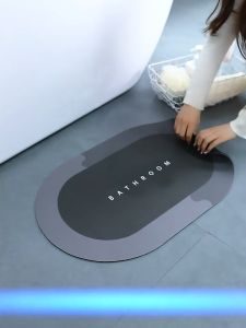 พรมปูพื้น พรมปูพื้นลายการ์ตูน มีลายการ์ตูนน่ารัก กันลื่น ดูดซับน้ำได้ดี เนื้อนุ่ม ขนาดใหญ่ 40*60cm