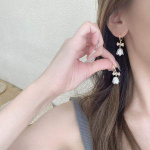 Sweet Flower Drop Earrings Unique Design White Tulip Fairy Style Simple Elegant Jewelry Alloy Silver Gold Plated Floral Pattern