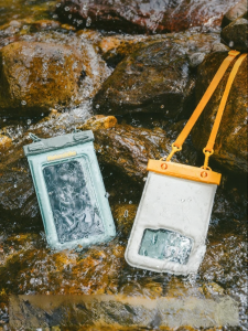 NatureHike | Touch Screen Waterproof Phone Pouch for Beach and Swimming