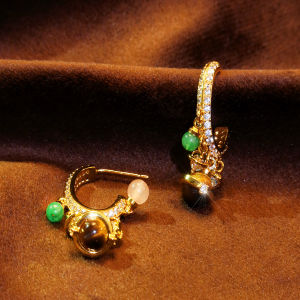 SEQUITO High Quality Ladies Ear Decoration Micro Pave White AAA Cubic Zirconia with Colorful Beads Moon Shape Hoop Earrings SE1025