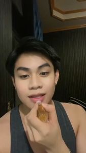 Mens Lip Serum Blue With Vitamin E To Prevent Moisture Loss And Keep Lips Hydrated And Soft