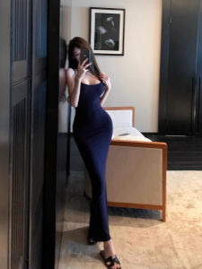 ชุดเดรสยาวคลุมเข่าแขนกุดเซ็กซี่สำหรับผู้หญิง ทรงเข้ารูป กระโปรงทรงหางปลา ชุดทำงานฤดูร้อน 2024 สำหรับผู้หญิง