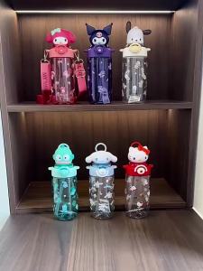 Sanrio | Bình Nước Nhựa Sanrio 650ml Có Ống Hút Hình Hello Kitty Kuromi Dễ Thương Dành Cho Trẻ Em Có Thể Tái Sử Dụng Chất Liệu Tritan Giữ Lạnh Kèm Nắp Quà Tặng Thể Thao Ngoài Trời
