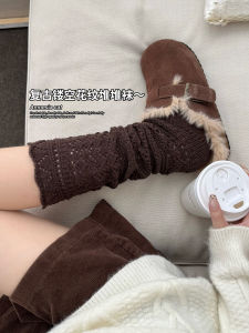 ถุงเท้าถักขนสัตว์สีน้ำตาลยาวถึงเข่าสำหรับผู้หญิง ถุงเท้าถักขนสัตว์สไตล์วินเทจญี่ปุ่น ถุงเท้าถักขนสัตว์แบบมีช่องว่างสำหรับฤดูหนาว