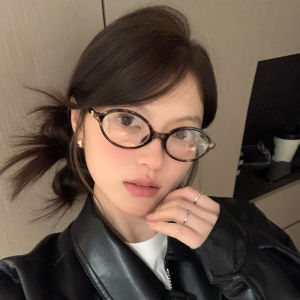 Zhang Yuan Ying Retro Leopard Print Narrow Frame Womens Glasses Luxury Tortoiseshell Bookworm Oval Small Frame Sunglasses