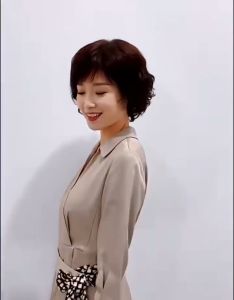 Tóc giả trung niên 2024 😍FREESHIP😍 tặng lưới chụp tóc giả trung niên xoăn ngắn tóc giả nguyên đầu trung niêntóc giả nữ