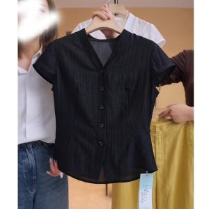 เสื้อเชิ้ตคอวีแขนกุดบางๆ สำหรับผู้หญิง ฤดูร้อน 2025 ดีไซน์หรูหรา หลวมๆ ลำลอง สีพื้น กระดุม