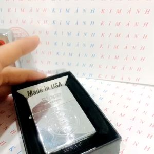 Bật lửa ZIPPO chủ đề Bánh Lái màu trắng bạc bóng Kim Ánh nhập hàng cao cấp vỏ bằng đồng có tem đỏ