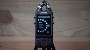 (ใช้โค้ดลดอีก10%) TASCAM PORTACAPTURE X8 Multi-track Handheld Recorder เครื่องบันทึกเสียง พกพา มี Preset