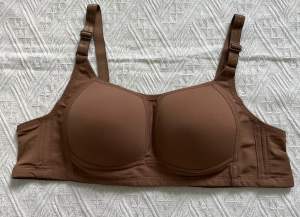 เสื้อในสตรี2ตะขอไร้โครง ฟองน้ำกลาง ฟองน้ำไม่หนา คัพBคัพCใส่