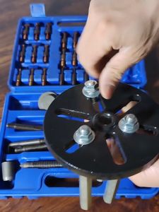 Universal 3 Jaws Bearing Puller Remover Tools Car Bearing Separator Puller Set Portable Bearing Removal Tool Kit Metal Bearing Splitter Gear Puller Tools Set with Box Puller-230710