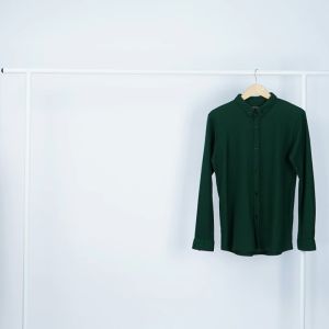 Kemeja Hitam Pria Formal Lengan Panjang Slim Fit Anti Kusut Nyaman dan Lembut - Stylelaki LAPIQUE