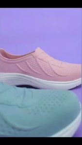 Sepatu Wanita Sneakers Casual Sport Trend Culture Fashion 2023 Anti Licin Empuk Nyaman Tanpa Sambungan