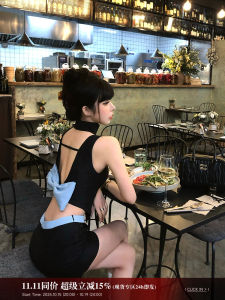 ชุดสองชิ้น Miu Pure Desire Butterfly Knot Backless Hot เด็กผู้หญิง Summer New Style กระโปรงสั้นแขนกุดคอวี ผ้าโพลีเอสเตอร์ สำหรับผู้หญิงวัย 18-25 ปี