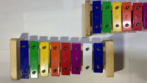 Đàn xylophone gỗ 8 và 15 thanh phát triển khả năng thính giác