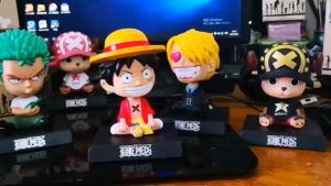 Mô Hình One Piece Luffy Zoro Sanji Chopper Lắc Đầu - Giá đỡ điện thoại One Piece - Full Box