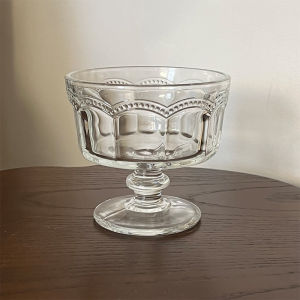 High Aesthetic Value Glass Ice Cream Cup with Relief Design And Stand Unique Small Batch Dessert Yogurt Breakfast Cup