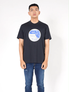 Three2nd Kaos Pria Lengan Pendek Regular Fit Katun Discordant C260325