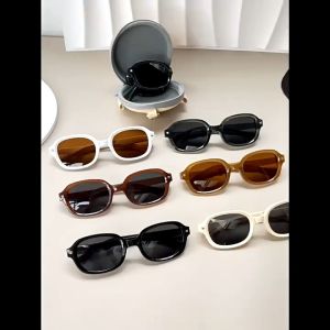 Kacamata Lipat Hitam Fashion Wanita Sunglasses dengan Lensa Pelindung Sinar UV - Frame Persegi Full Rim PC Resin - Eyewear Perempuan