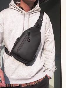 Shoulder Bag For Men Waterproof USB Male Crossbody Bag Anti-Theft Short Travel Messenger Chest Sling Fashion Designer Chest Bag