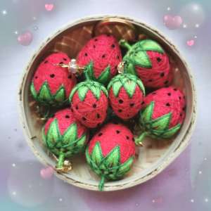Creative Handmade Gift Kit Small Strawberry Tassel Keychain DIY Festive Supplies Finished Product with Materials Included