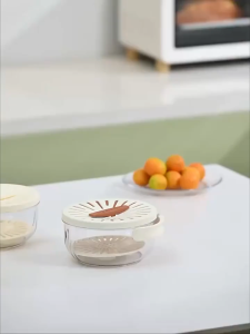 Wadah Kulkas Penyimpanan Makanan dengan Saringan & Tutup Penyegel Vegetable Fruit Drain Basket Tetap Segar /Storage Box Transparan Multifungsi