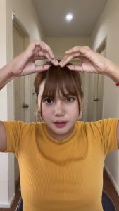 หน้าม้าทรงสไลด์ผมแท้ สวยเนียนแนบไปกับหนังศีรษะติดง่ายใช้งานสะดวก