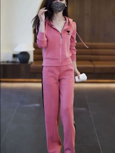 ชุดกีฬาลำลองสำหรับผู้หญิง ชุดสองชิ้น ชุดวิ่ง ชุดสเวตเตอร์ ชุดกางเกงขายาว แฟชั่นฤดูร้อน 2025 สำหรับผู้หญิงอายุ 20-25 ปี