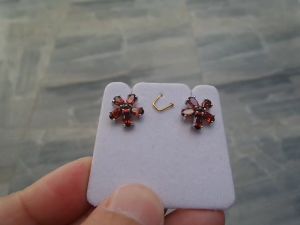 PY Beauty+++ร้านนี้ขายแต่ของแท้ค่ะ+++ ต่างหูเงินแท้ 925 Sterling silver  ฝังพลอยโกเมนจากประเทศมาลี ไฟวิ๊งๆเลยค่ะ (Natural Red Garnet) 3.40 กะรัต ชุบทองคำขาว อัญมณีประจำเดือนมกราคม