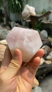 Thạch anh hồng 12 mặt 8cm - Hút vượng khí nặng 520gr - QC1412